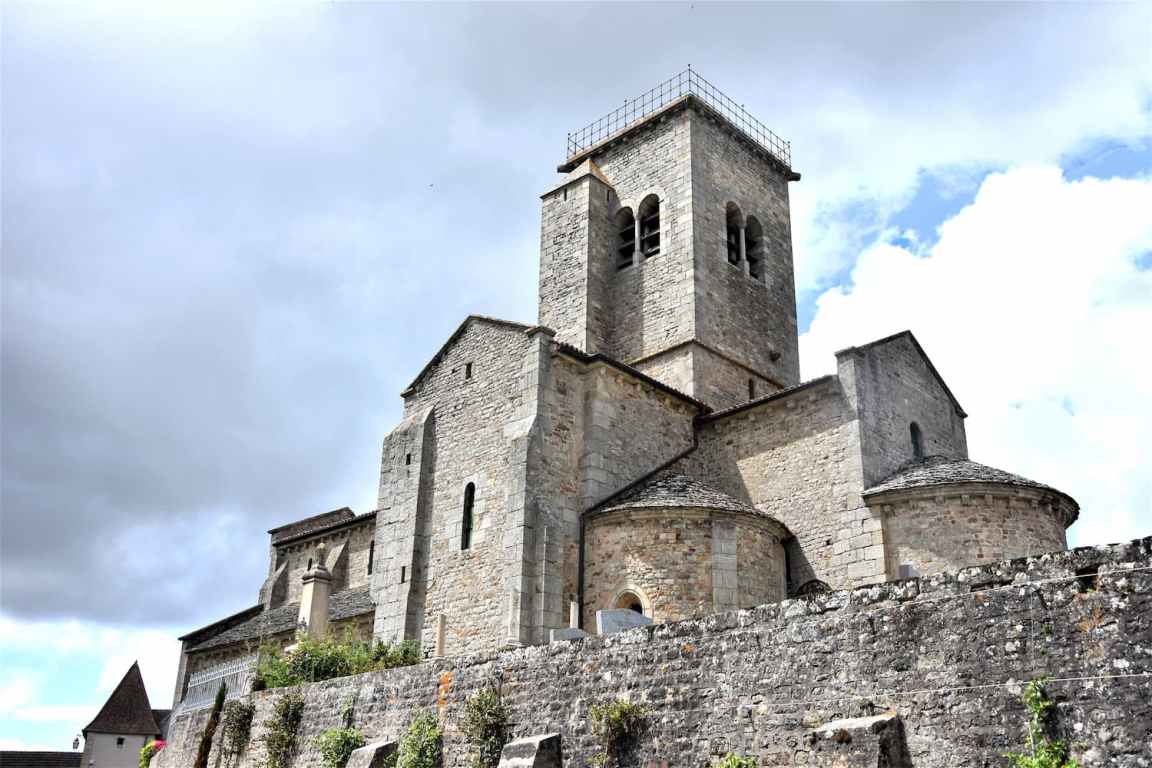 Une semaine en Bourgogne – Le village de Gourdon et le Mont-Saint-Vincent