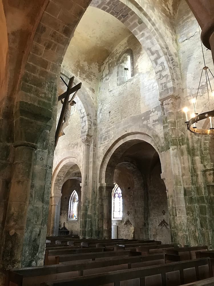 Eglise romande Mont-Saint-Vincent Bourgogne