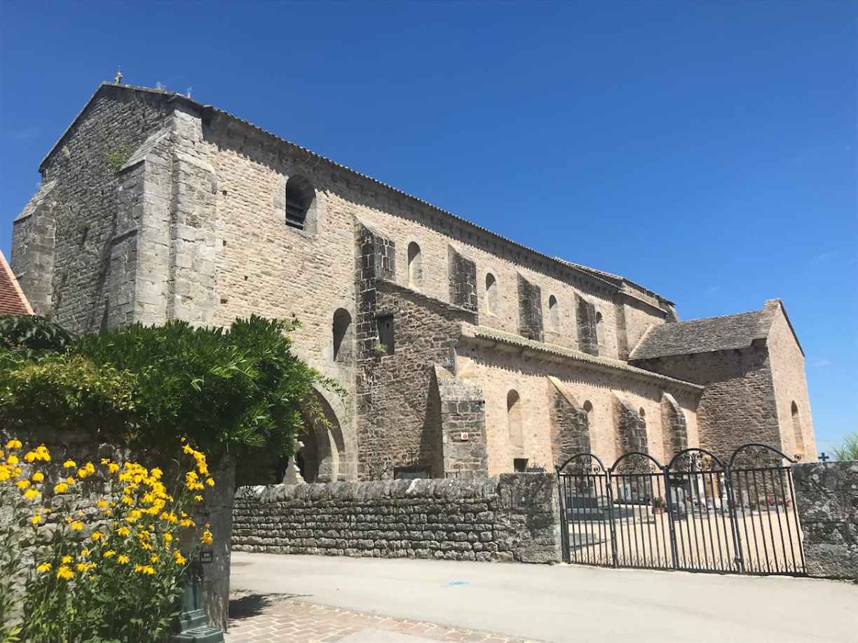 Eglise romane du Mont-Saint-Vincent Bourgogne