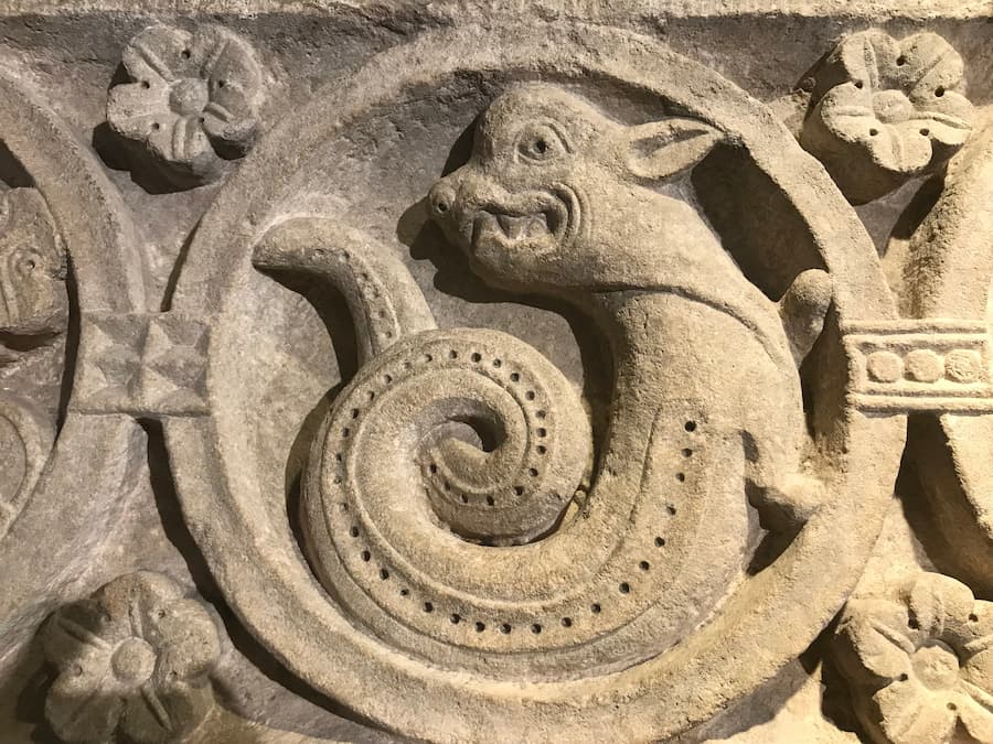 Bas reliefs de l'abbaye de Cluny