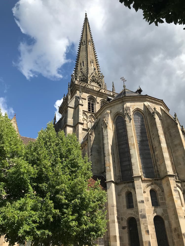 Chevet de la cathédrale à Autun