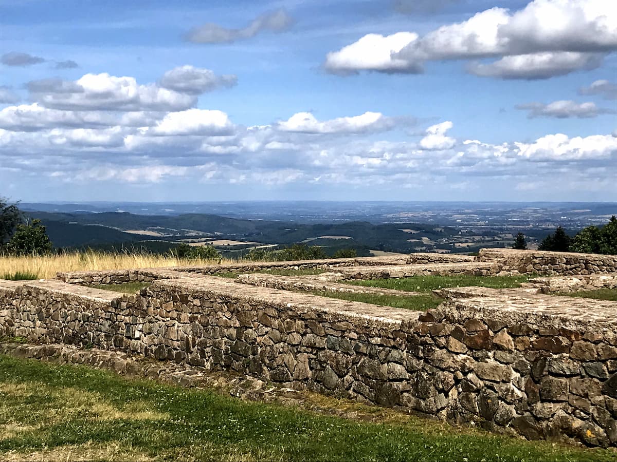Vue panoramique depuis le site de Bibracte