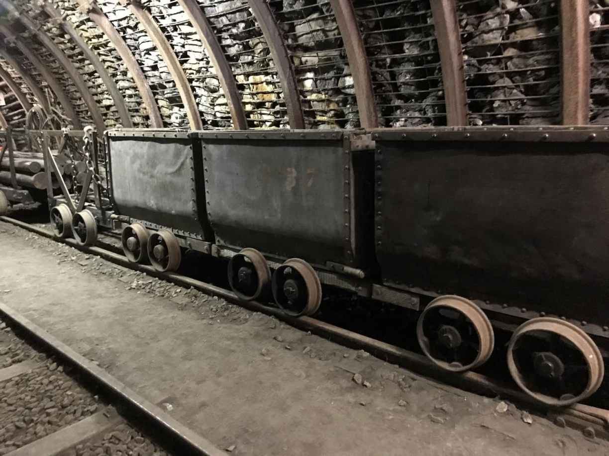 Bourgogne musée de la mine de Blanzy les berlines