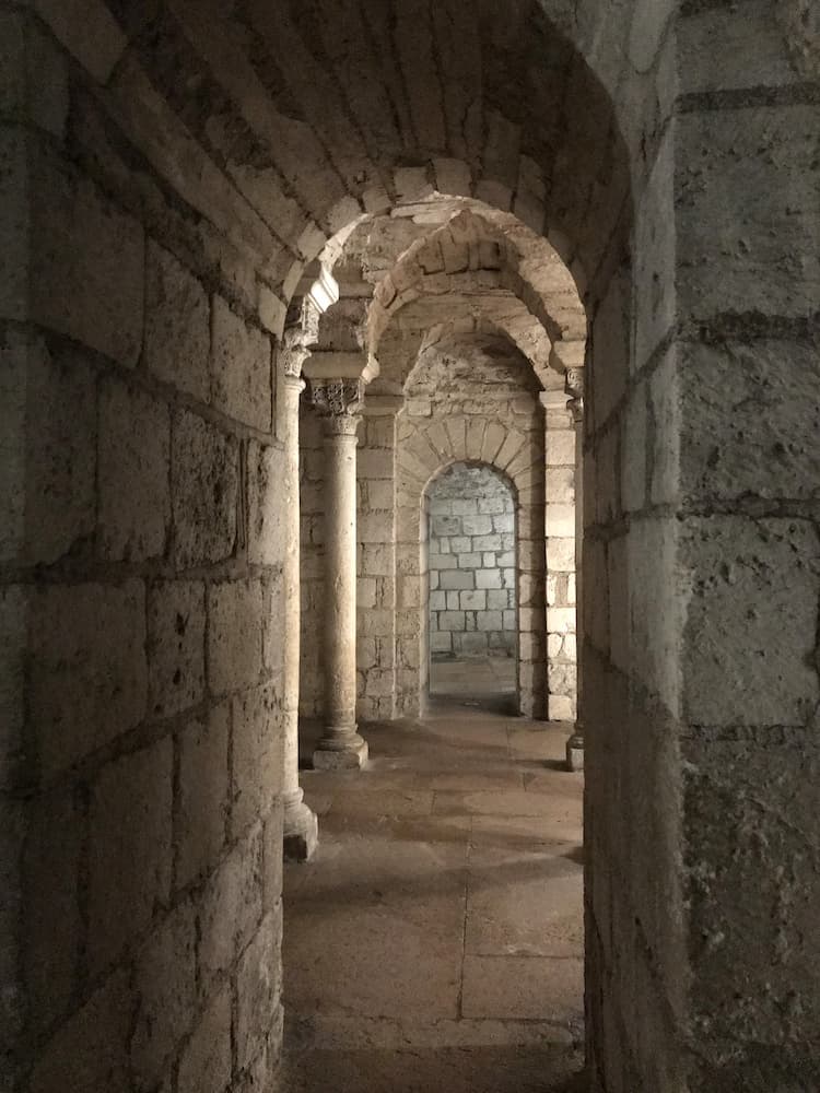 Bourgogne Crypte de Saint-Philibert de Tournus