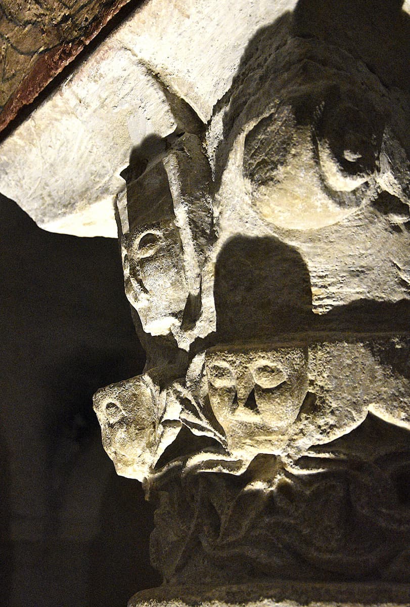 Normandie Chapiteau cathédrale de Bayeux