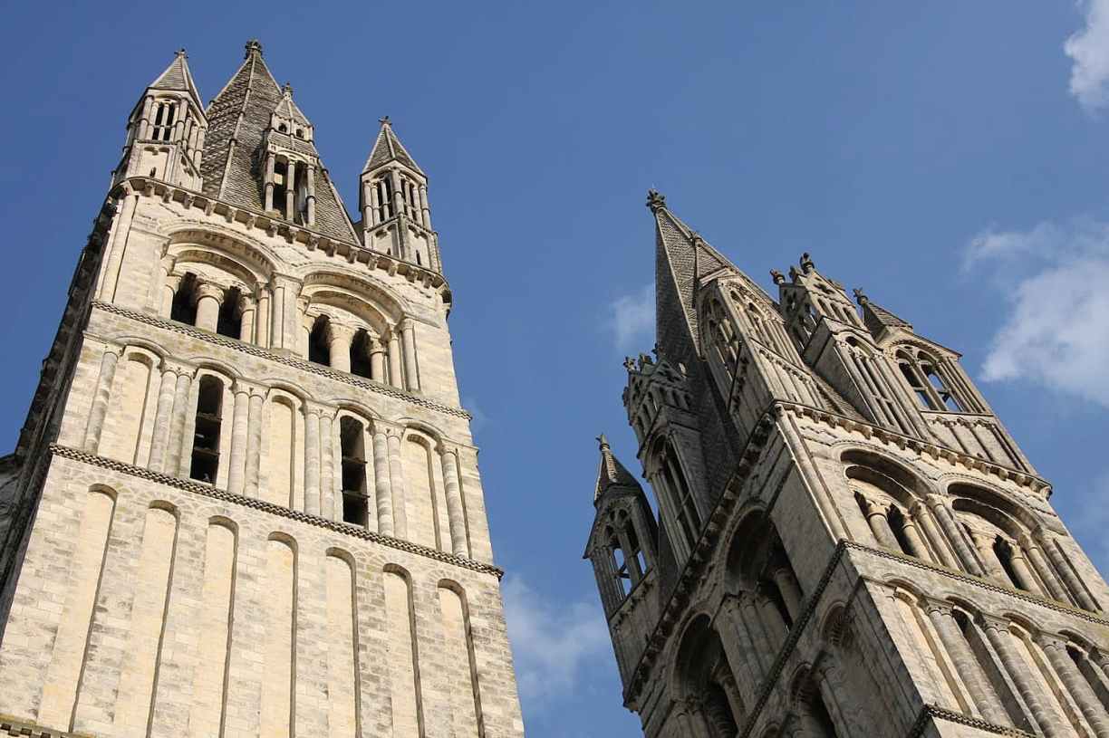 Normandie : les tours de l'abbaye aux Hommes de Caen