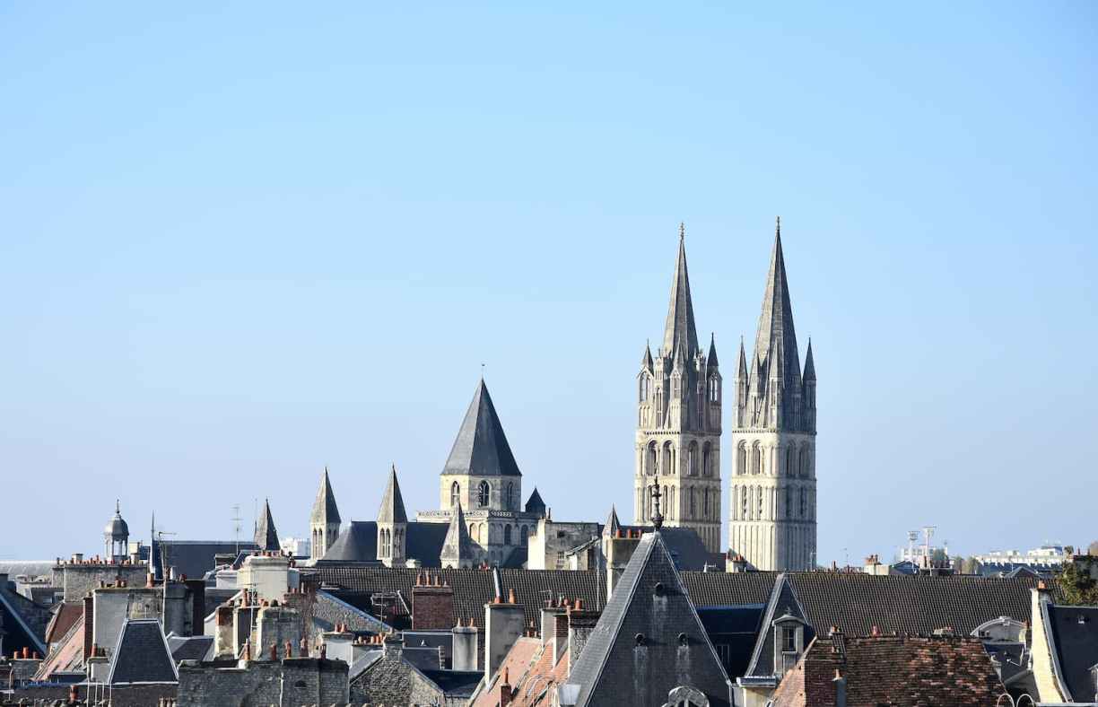 Normandie : vue du château de Caen