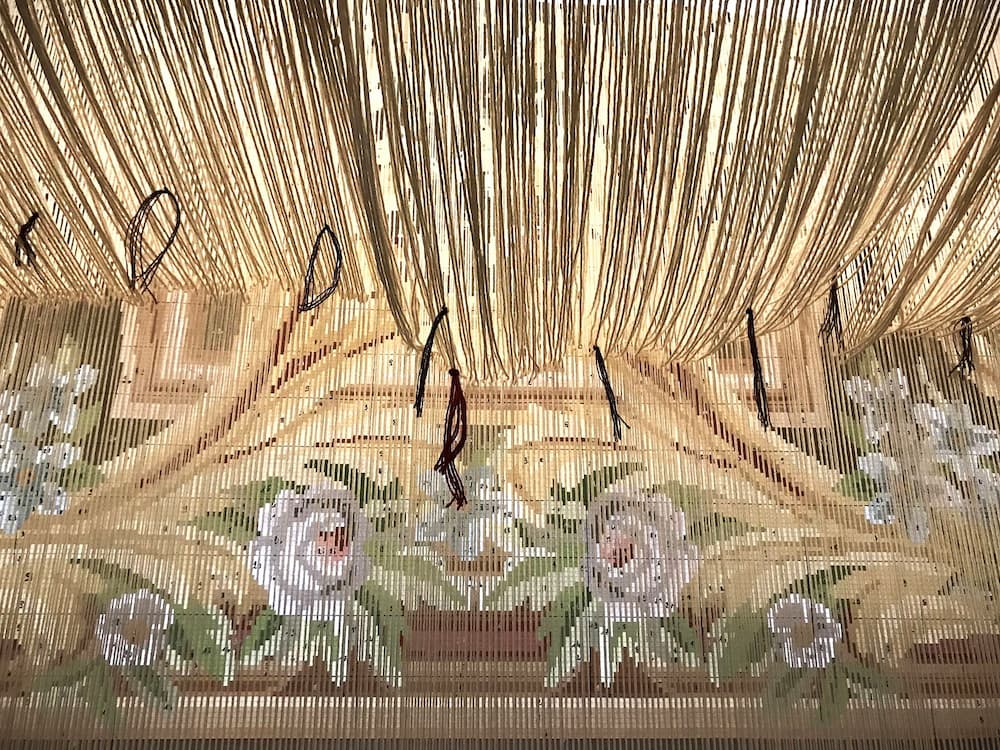 Creuse cité internationale de la tapisserie d'Aubusson métier de haute lisse