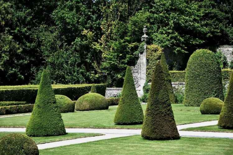 Topiaires jardin château Brécy Normandie 