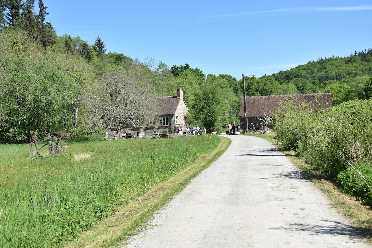 La maison de la rivière à la Roche d'Oëtre en Suisse Normande 