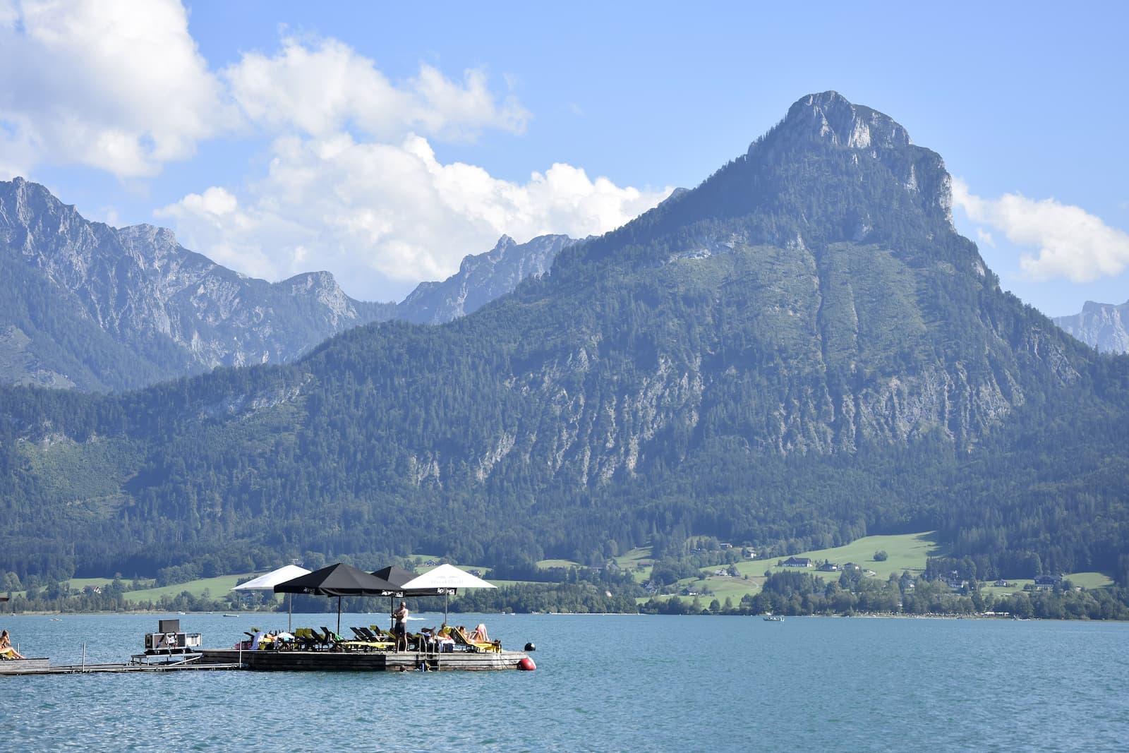 Baigneurs sur le lac de Saint-Wolfgang