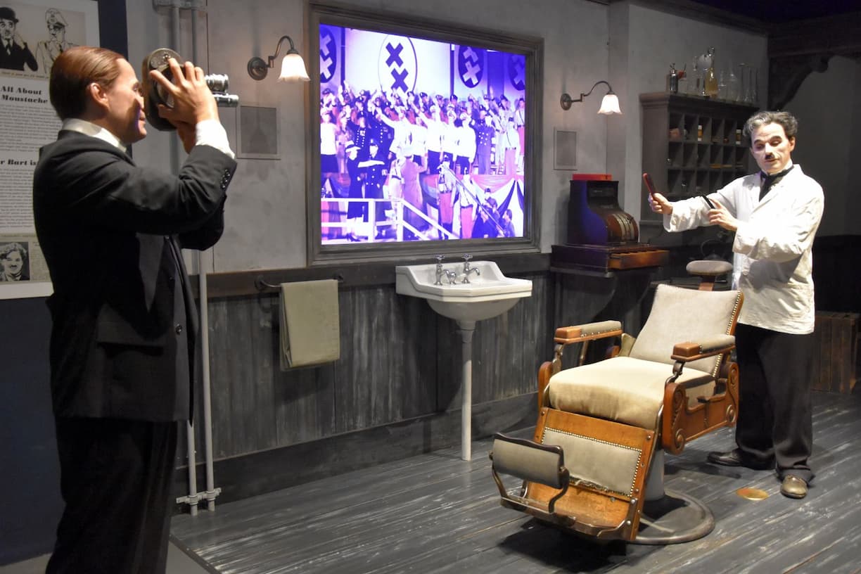 Vevey Suisse Scène du barbier dans Le Dictateur de Chaplin