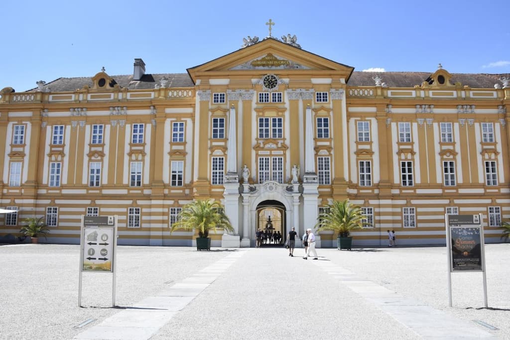 cour de l'abbaye de Melk Wachau