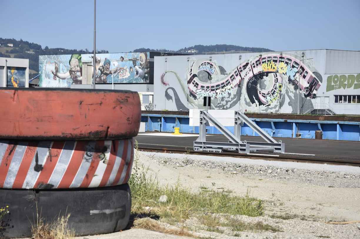 Port de Linz en Autriche et sa galerie de street art à ciel ouvert