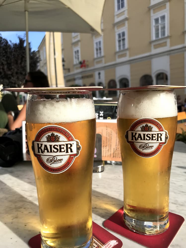 Bière sur la place de Melk