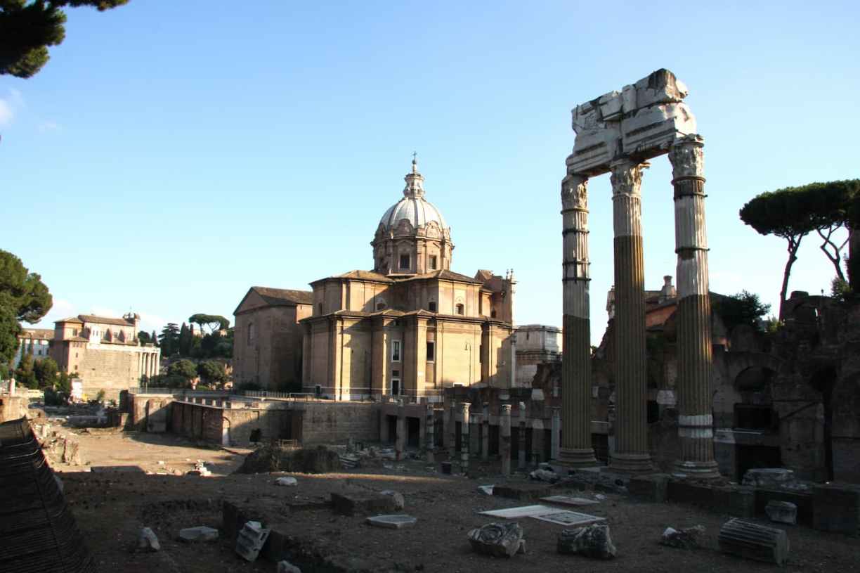 Rome : coucher du soleil sur le forum