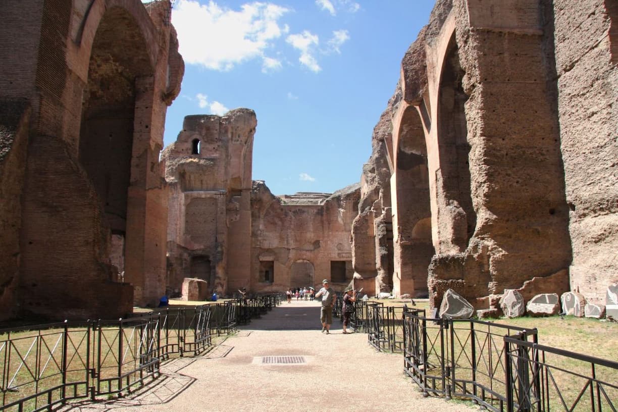 Les gigantesques thermes de Caracalla à Rome