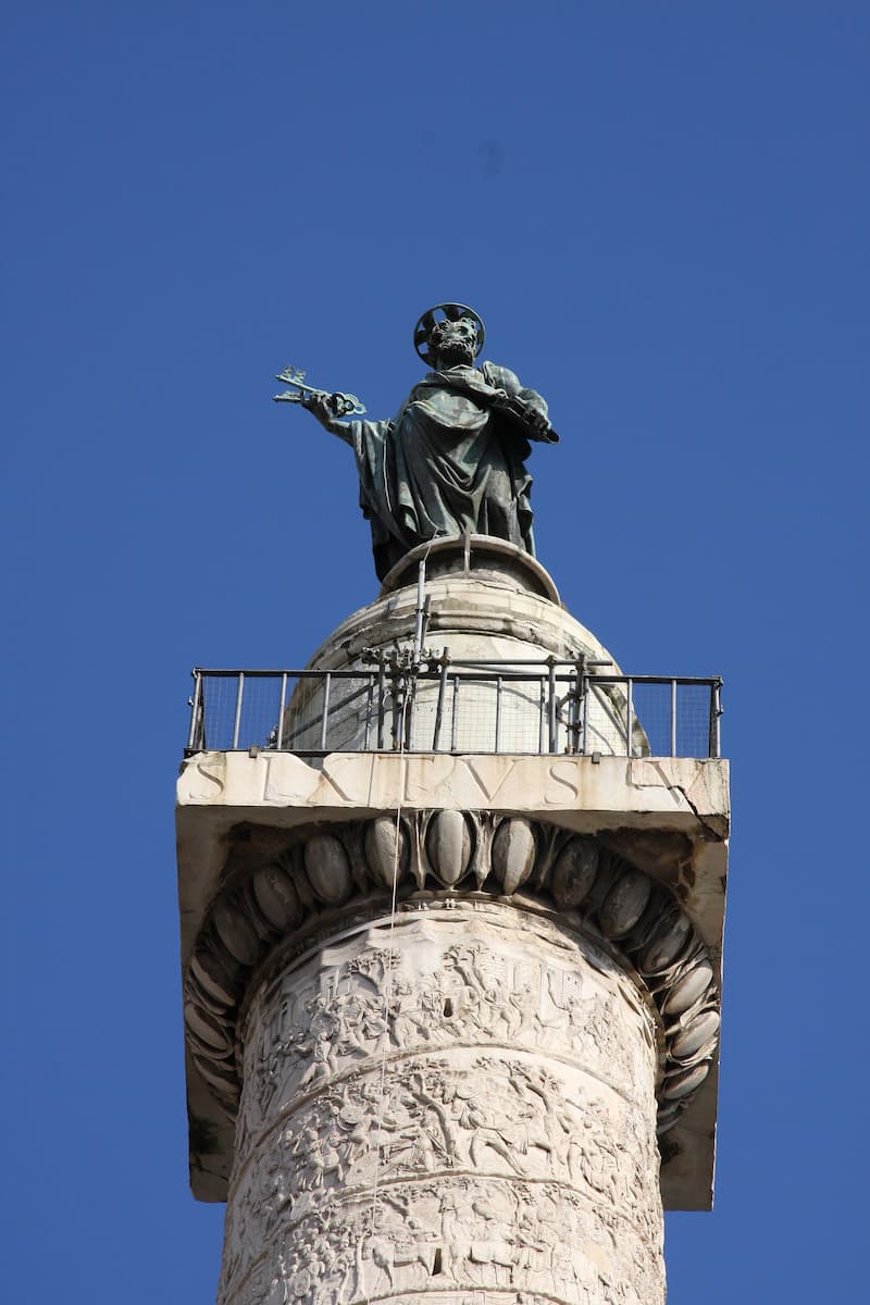 Rome : sommet de la colonne de Trajan