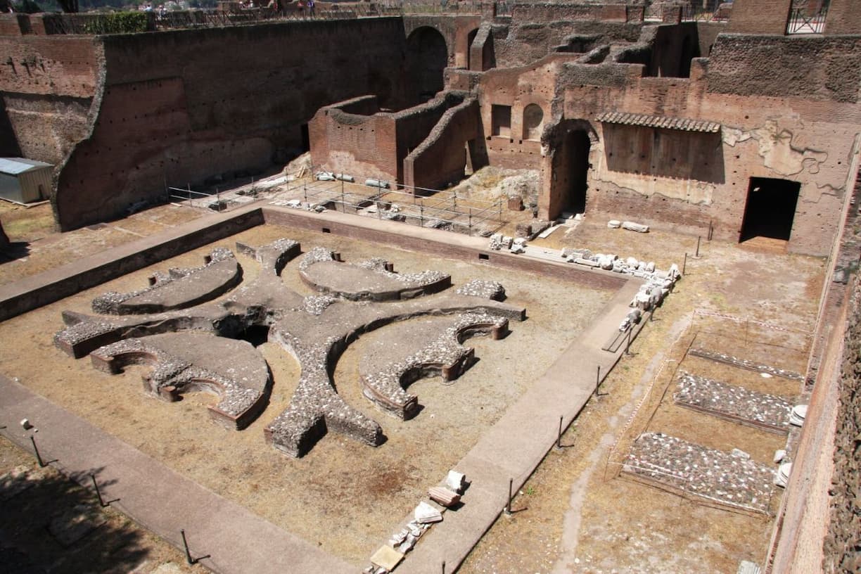 Rome bassin d'un palais impérial sur le Palatin