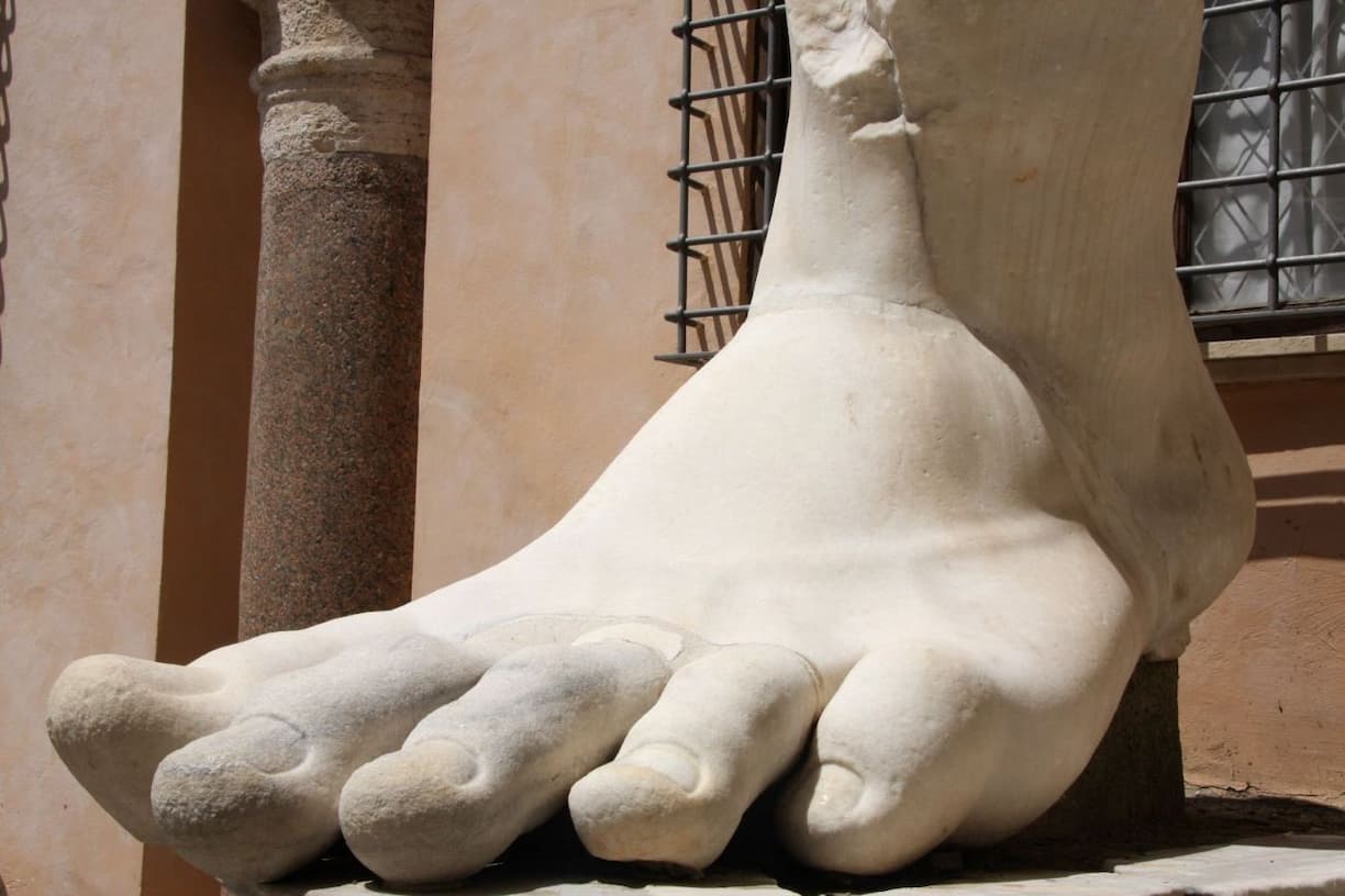 Rome musée du Capitole Pied d'une statue monumentale de Constantin