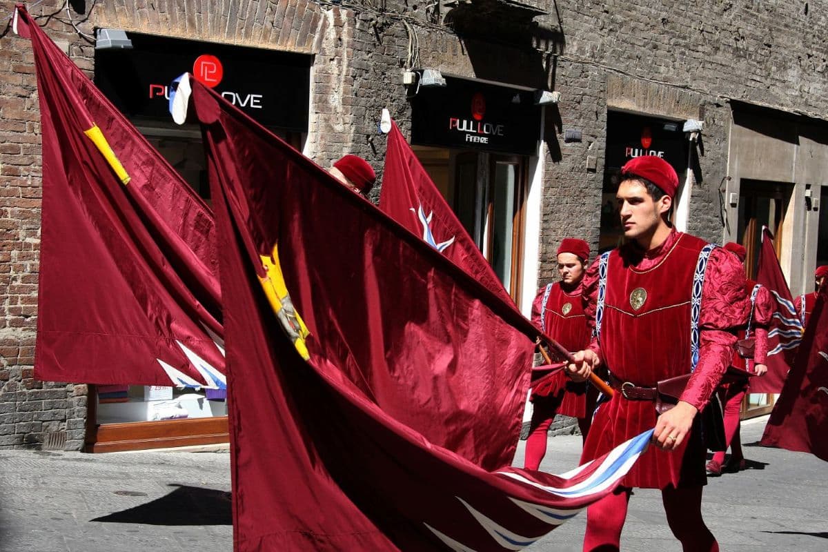 Italie Sienne défilé du Palio