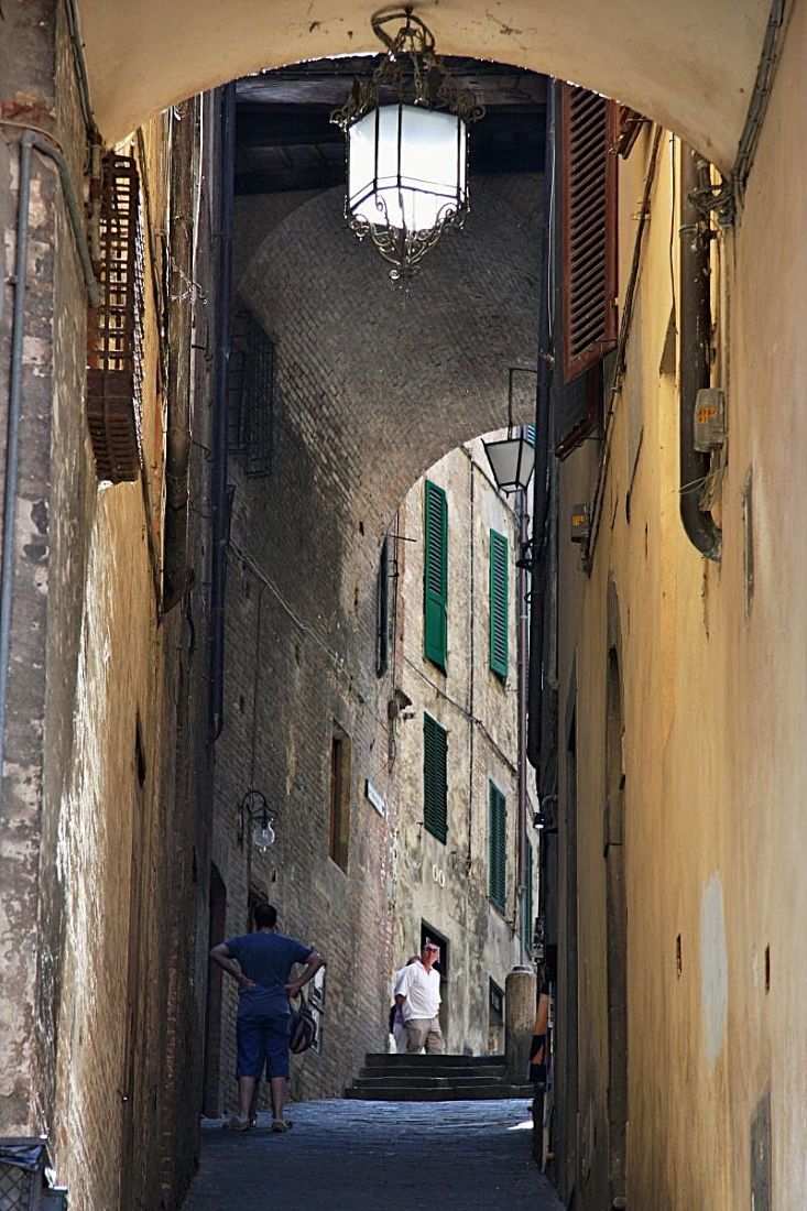 Rue étroite de Sienne