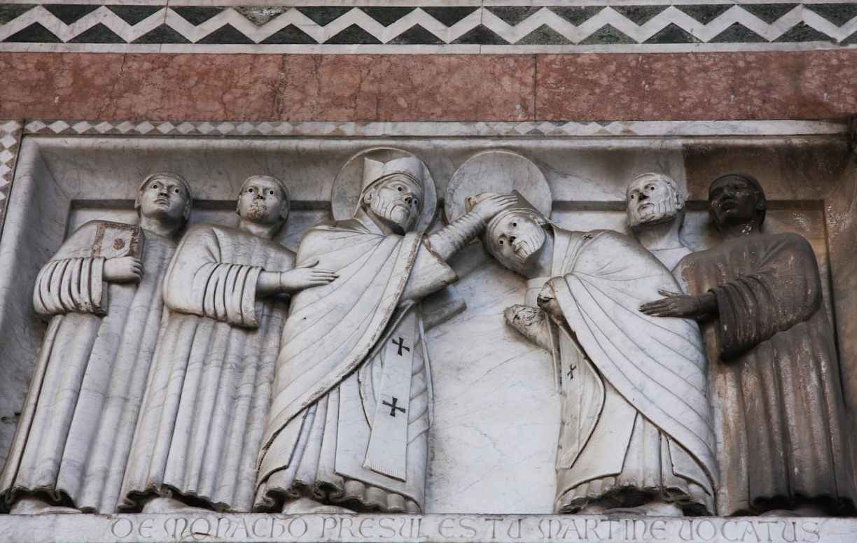Bas-relief de la cathédrale de Lucca en Toscane