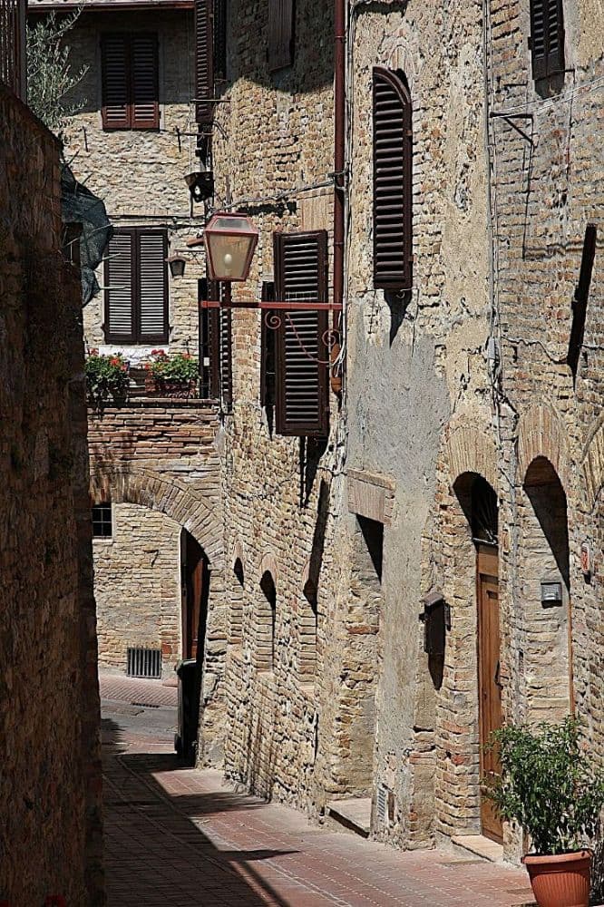 Rues de San Gimignano en Toscane