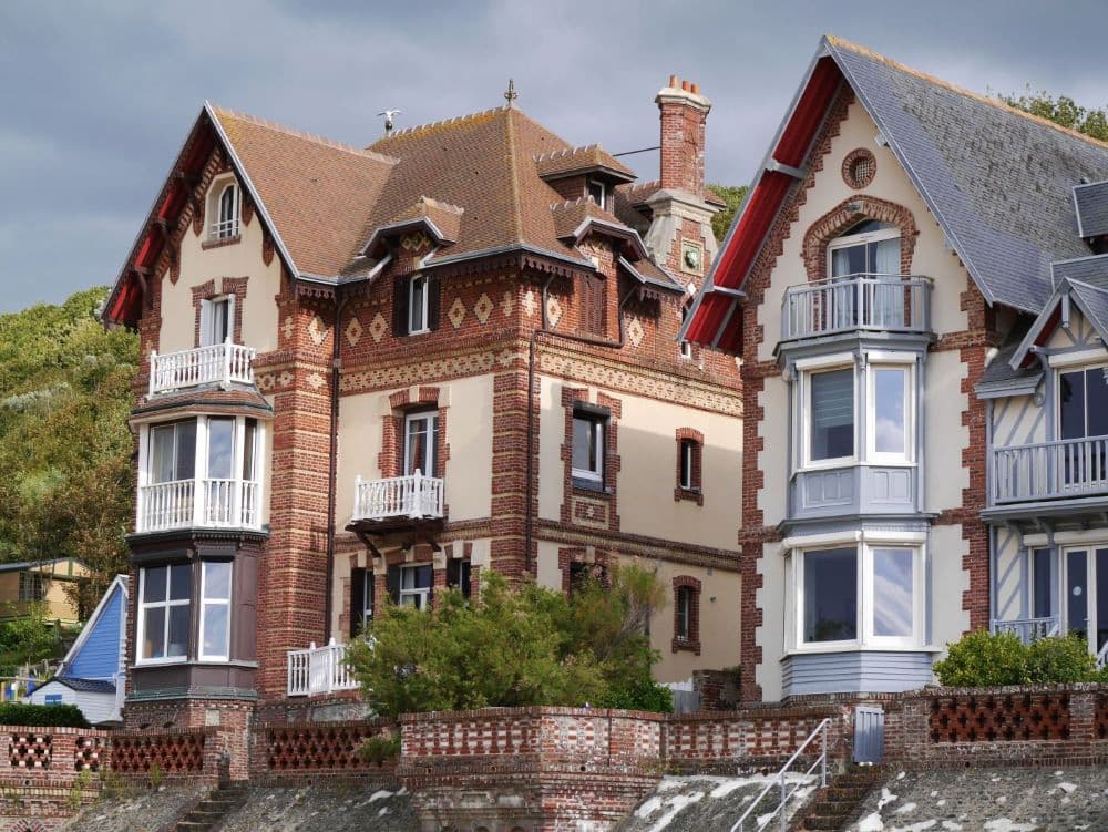 La digue de Houlgate en Normandie