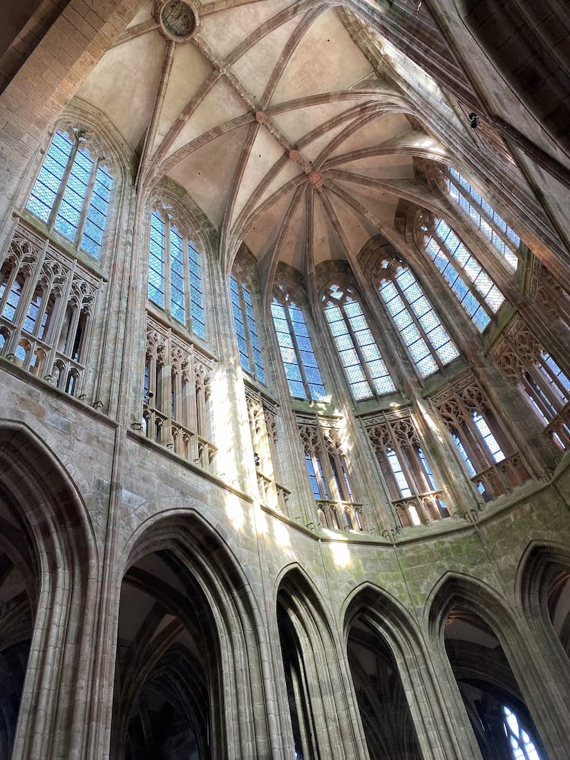 Choeur gothique du Mont-Saint-Michel en Normandie 
