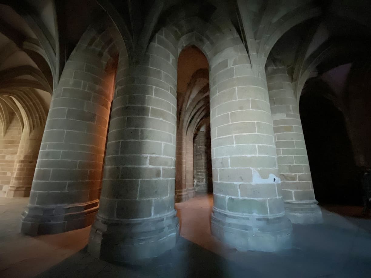 Crypte des gros piliers abbaye du Mont-Saint-Michel
