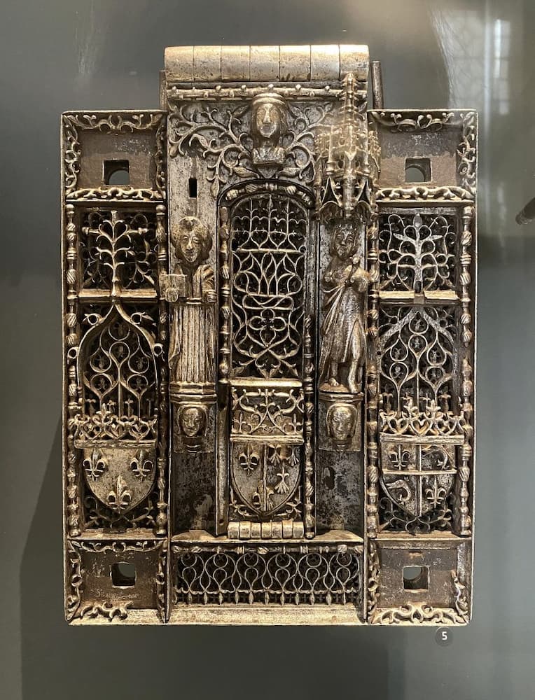 Paris musée de Cluny serrure ouvragée