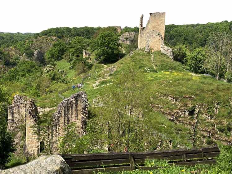 Tour carrée du château de Crozant