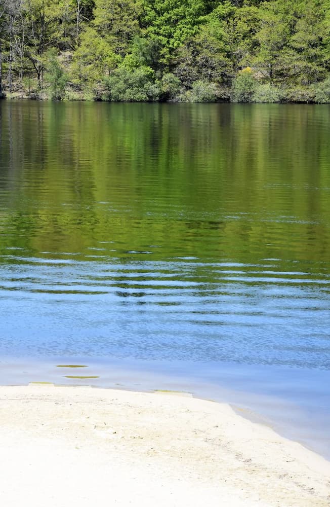 Plage du Lac de Vassivière Creuse