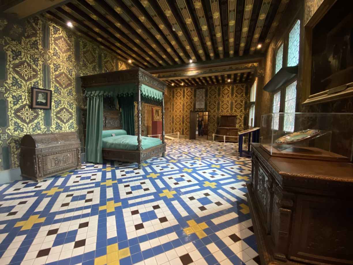 Châteaux de la Loire Blois chambre de la reine
