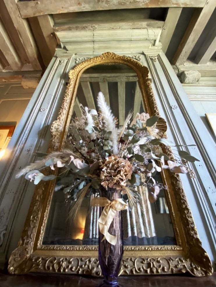 Val de Loire Château de Talcy cheminée de la chambre de Catherine de Médicis