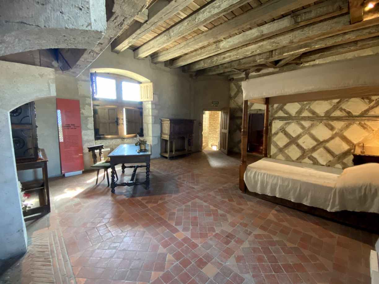 Chambre du château de Fougère-sur-Bièvre