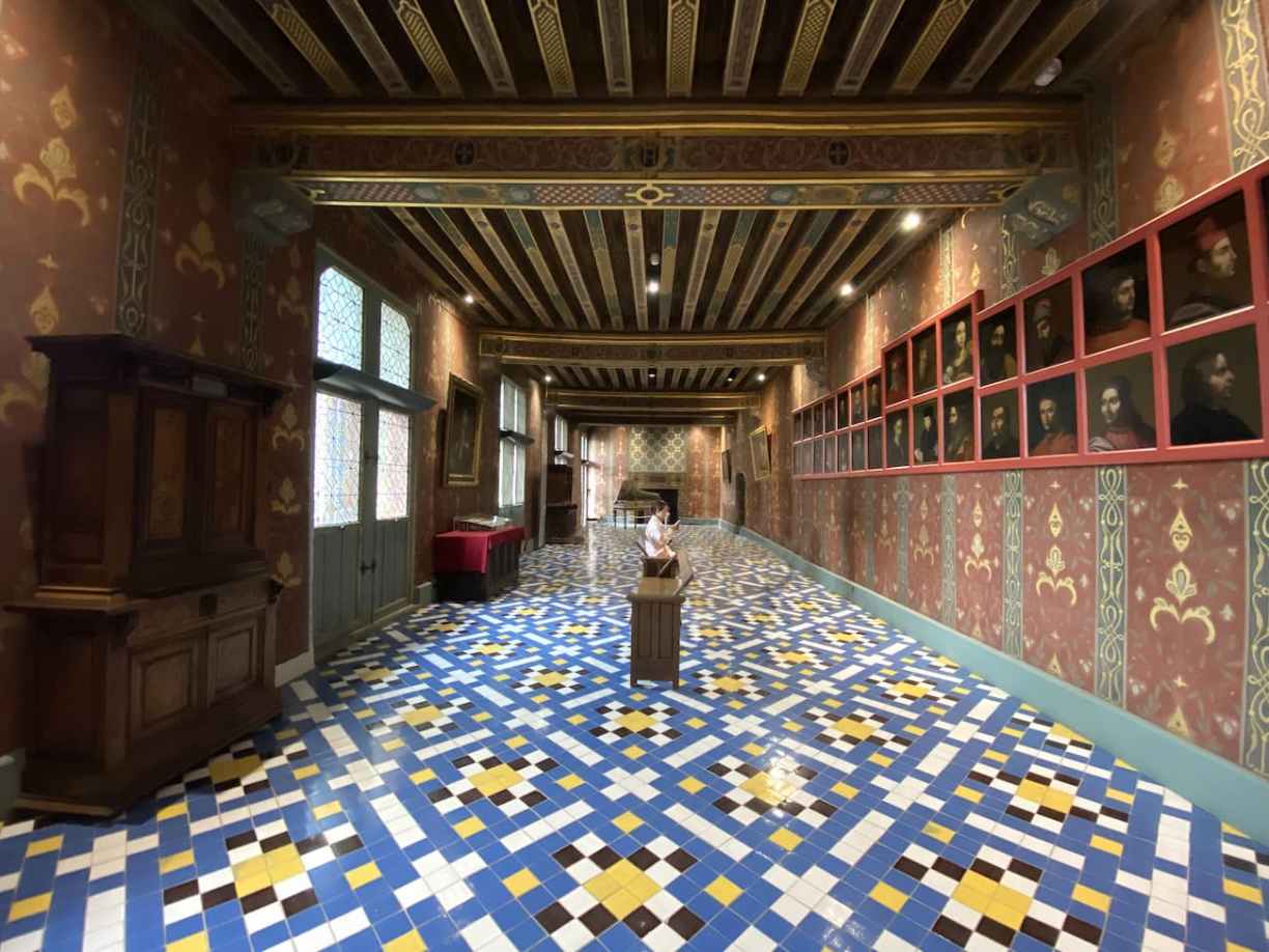 Châteaux de la Loire galerie de la reine du château de Blois