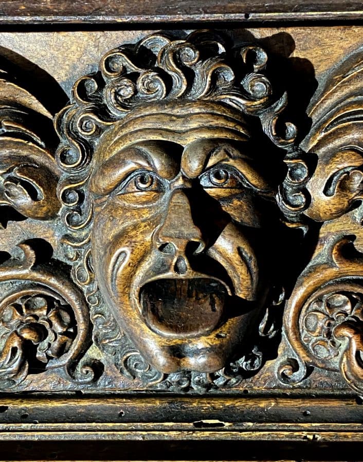 Meuble XVIIe siècle Blois château de  Beauregard Val de Loire 