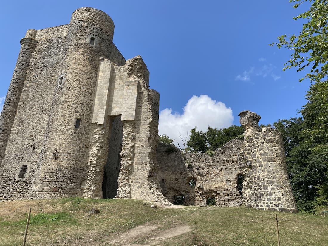 Creuse château de Montaigut-le-Blanc