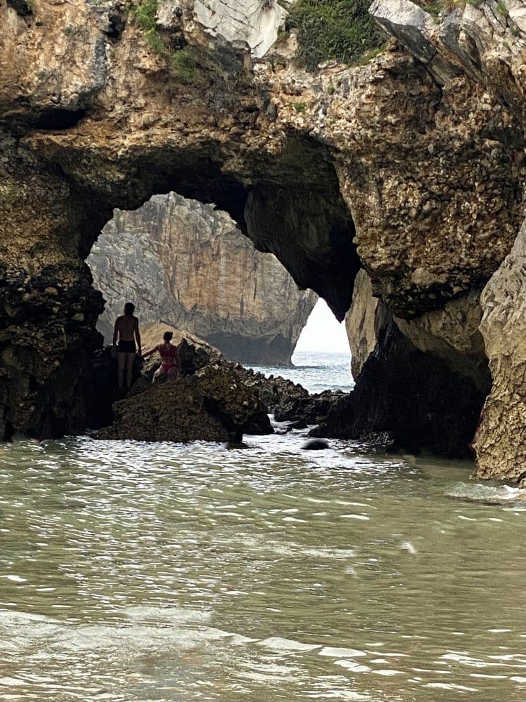 Espagne Asturies playa de la cueva del mare
