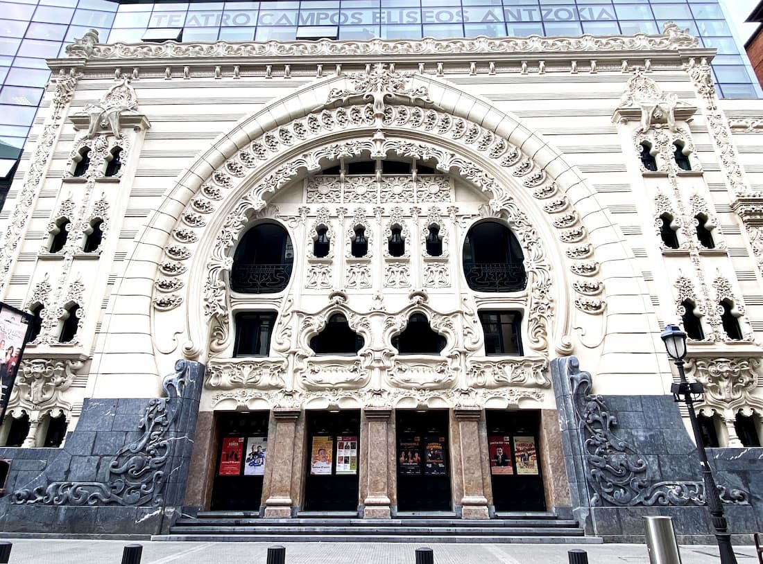 Espagne le théâtre du quartier Abando à Bilbao