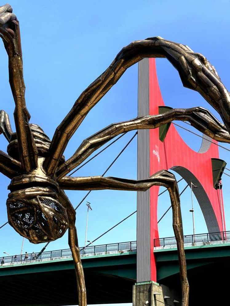 "My house is your house" de Chiharu Shiota à Bilbao