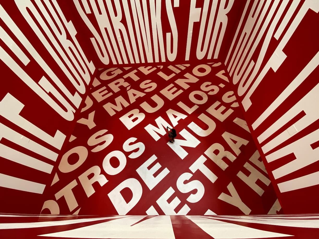 Barbara Kruger exposition Another day Another night à Bilbao