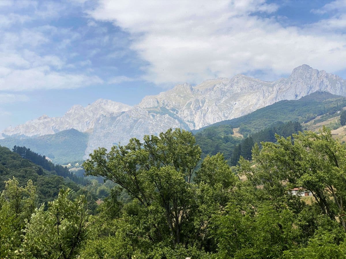 Espagne Cantabrie vue sur les sommets du Parc des Pics d'Europe
