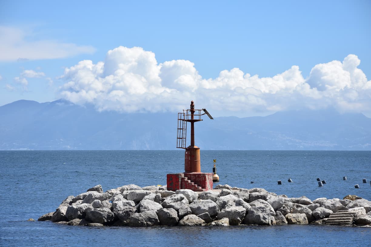 Phare de la baie de Naples