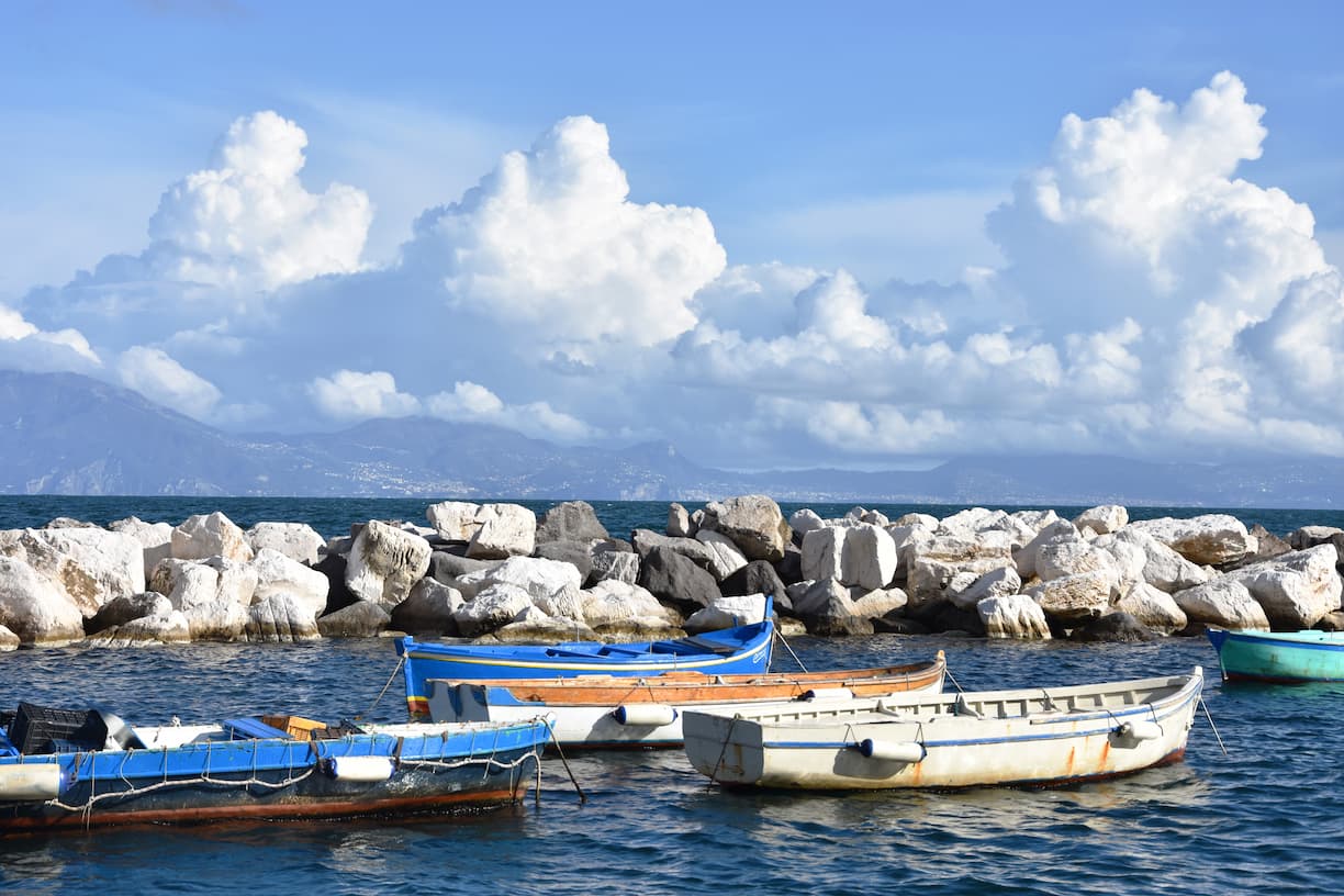 Barque de la baie de Naples
