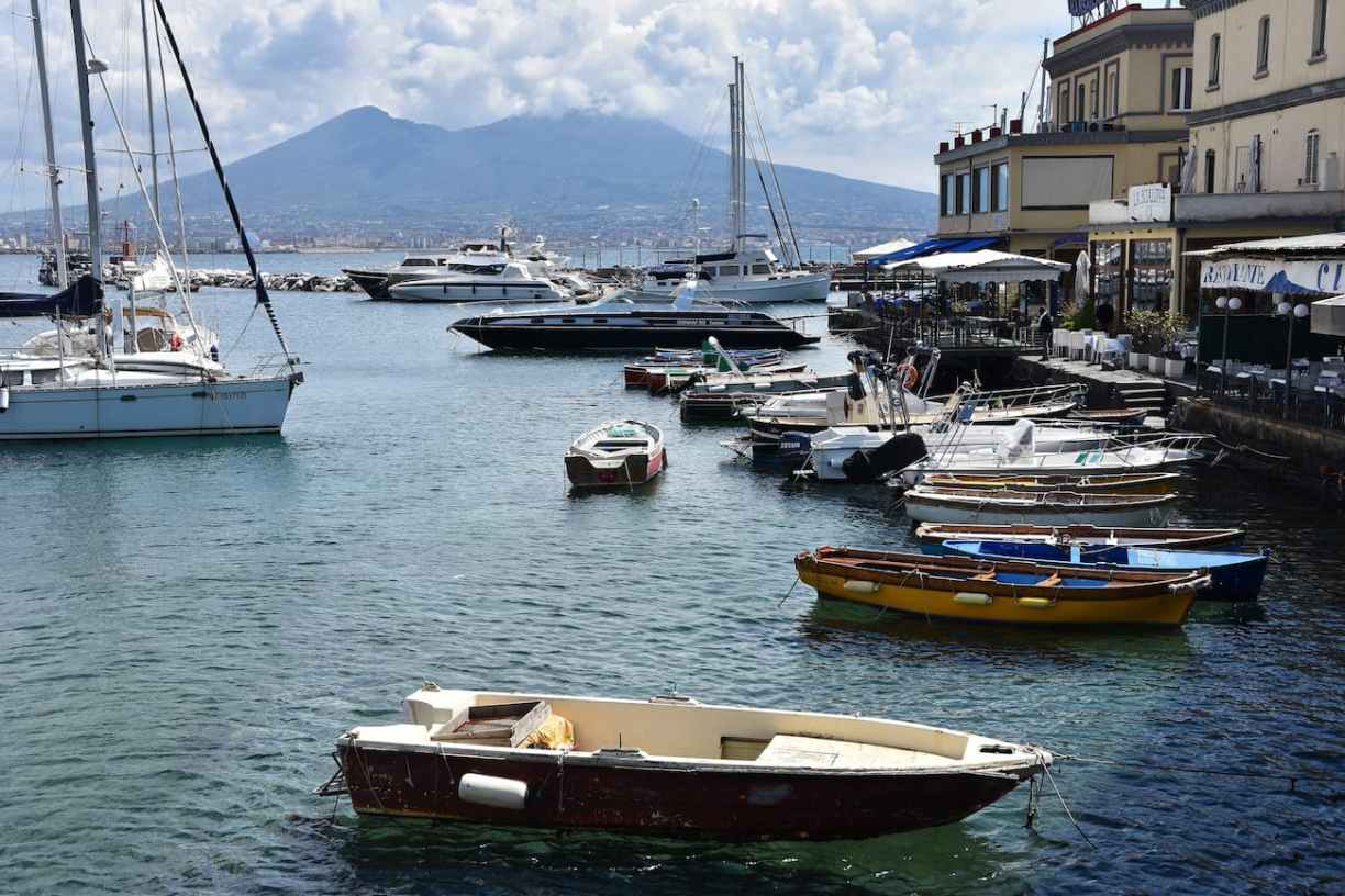Port de Naples en Italie