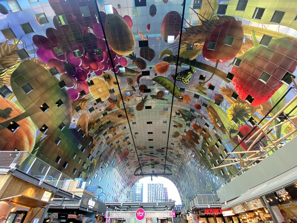 Le plafond du Markthal emblème de Rotterdam