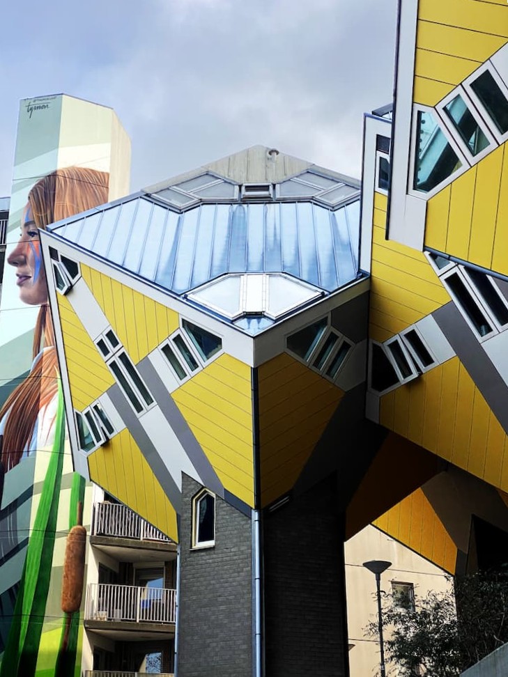Maisons cubiques jaunes à Rotterdam